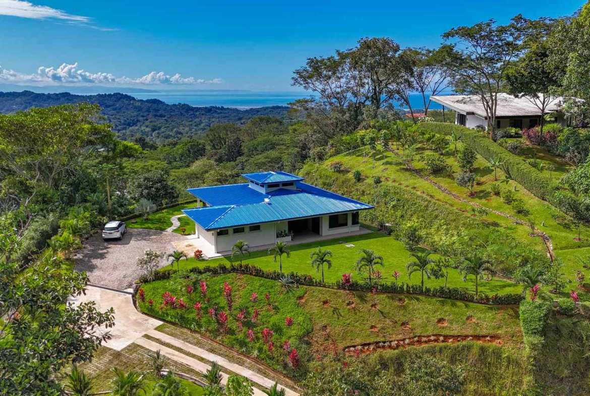 2-Bedroom Hacienda with Ocean Views & Infinity Pool, photo 17 of 24