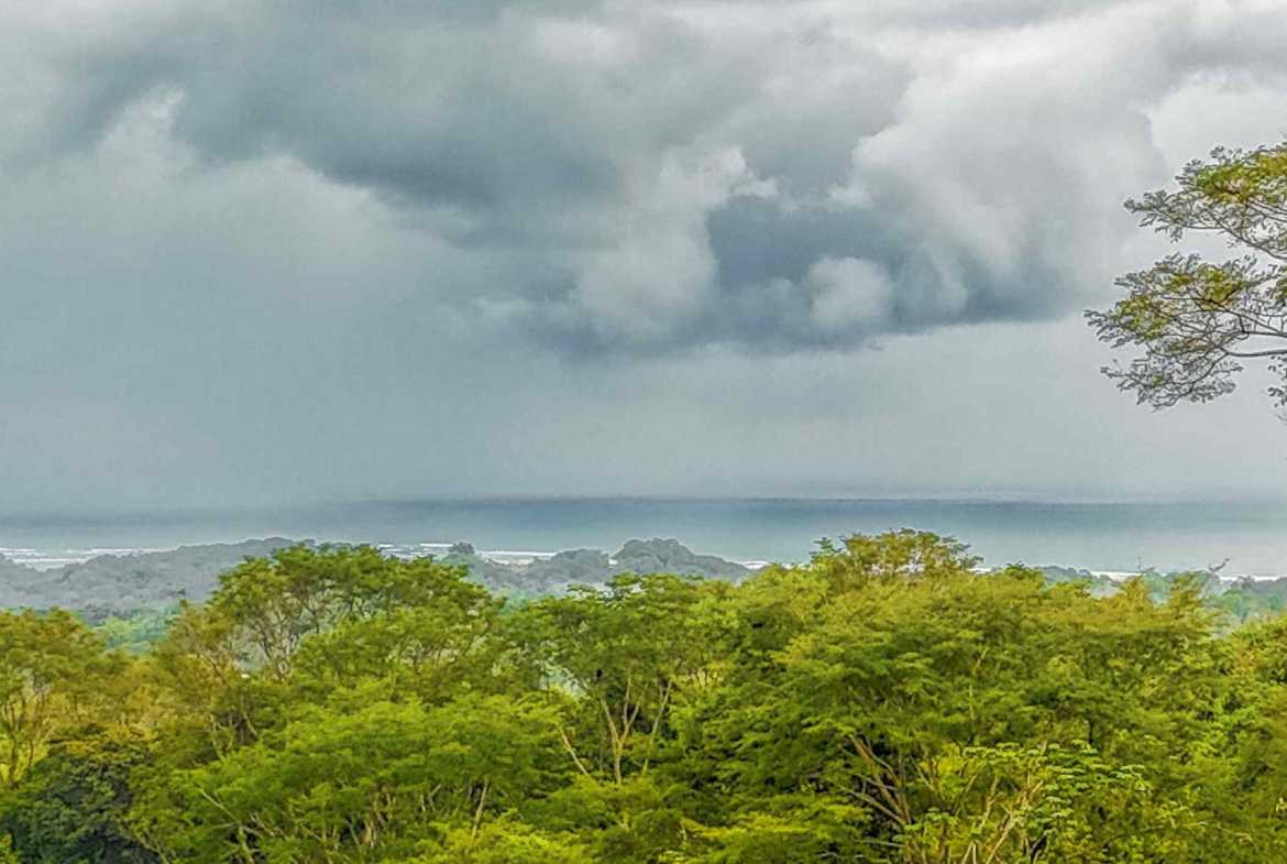 2-Bedroom Hacienda with Ocean Views & Infinity Pool, photo 10 of 24
