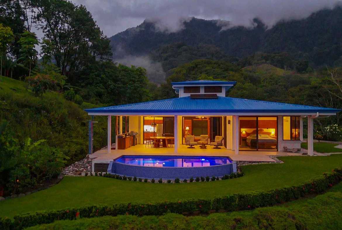 2-Bedroom Hacienda with Ocean Views & Infinity Pool, photo 6 of 24