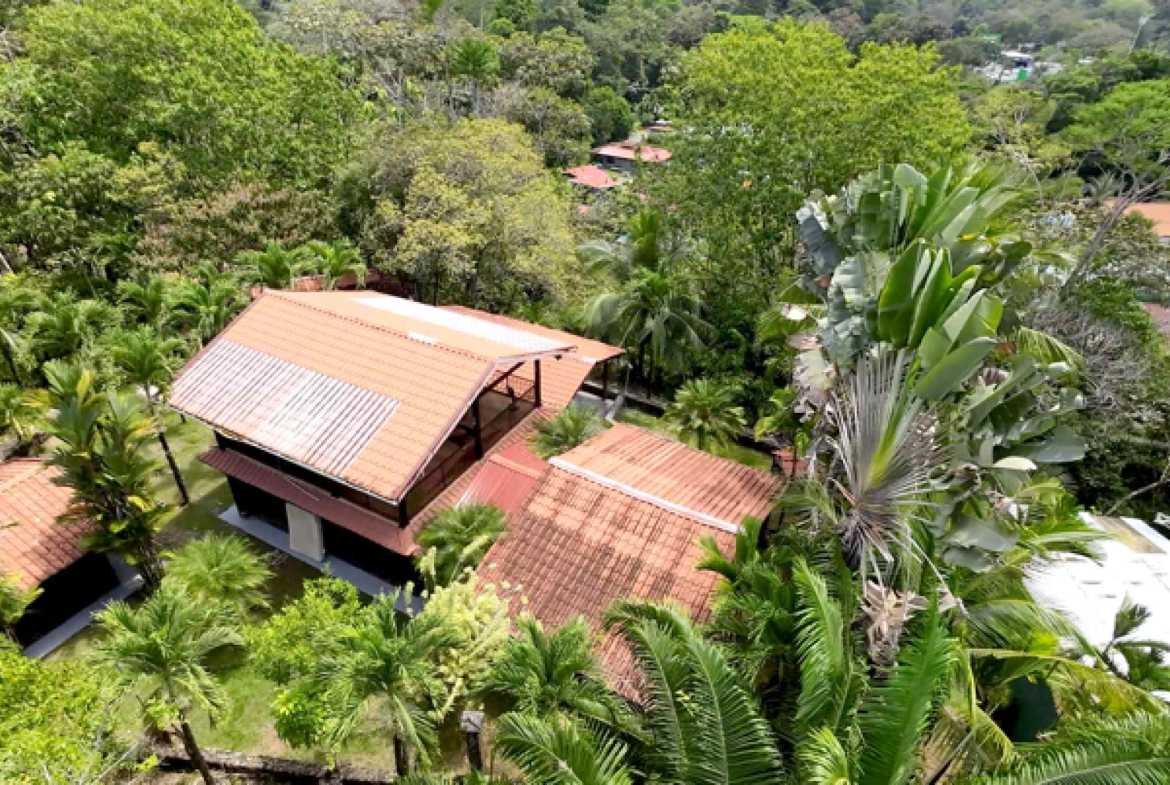 22-Bedroom Multi-Home Estate with Ocean Views & Pool, photo 12 of 24