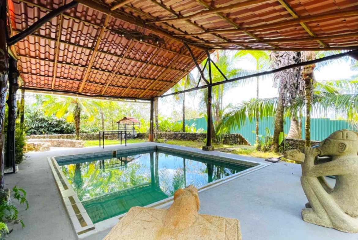 22-Bedroom Multi-Home Estate with Ocean Views & Pool, photo 8 of 24
