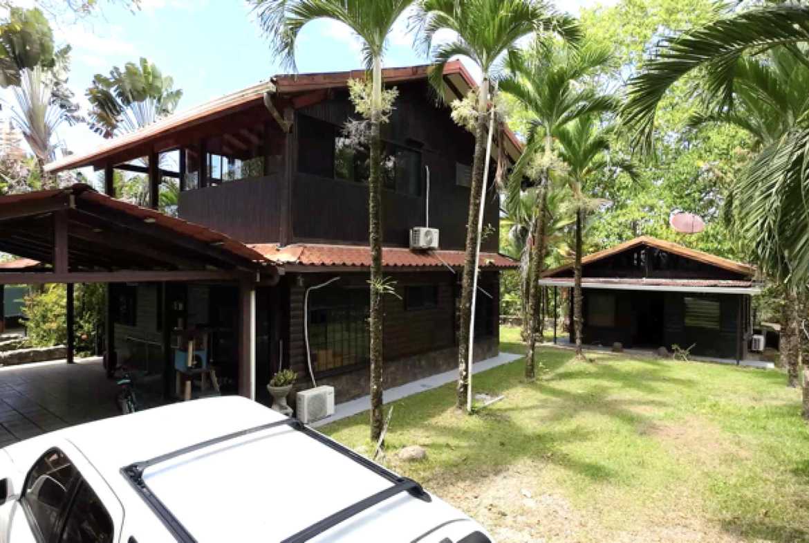22-Bedroom Multi-Home Estate with Ocean Views & Pool, photo 1 of 24