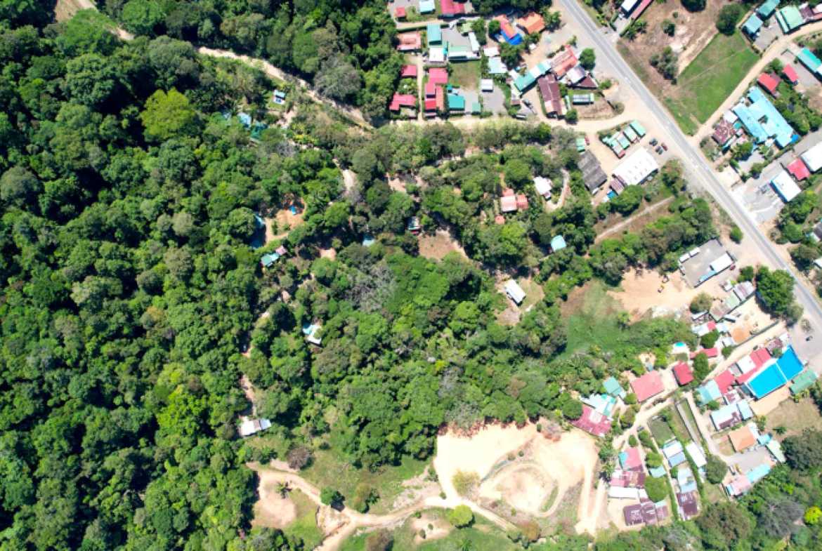 22-Bedroom Multi-Home Estate with Ocean Views & Pool, photo 6 of 24