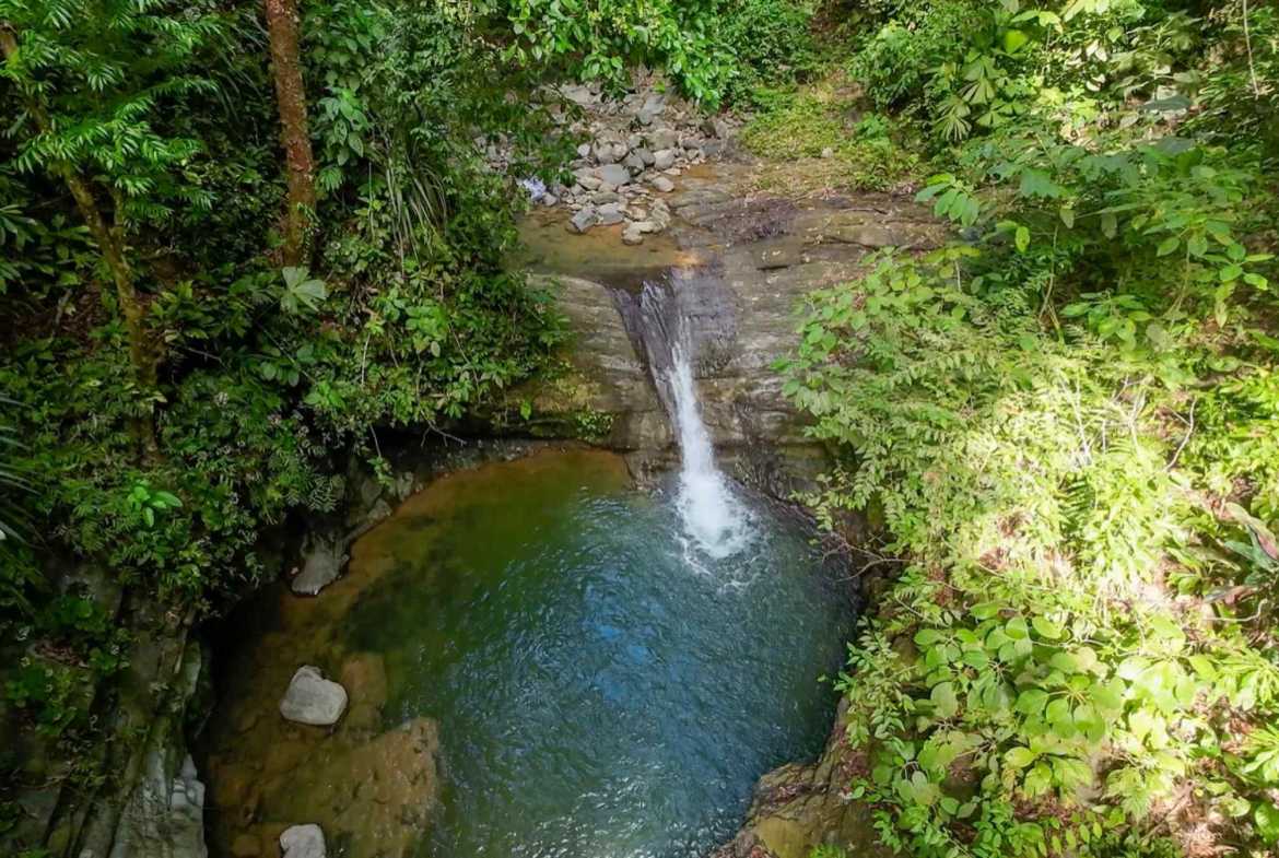 Luxury 4-Bedroom Estate with Waterfall, River Views & Solar Power in Ojochal Costa Rica photo 2