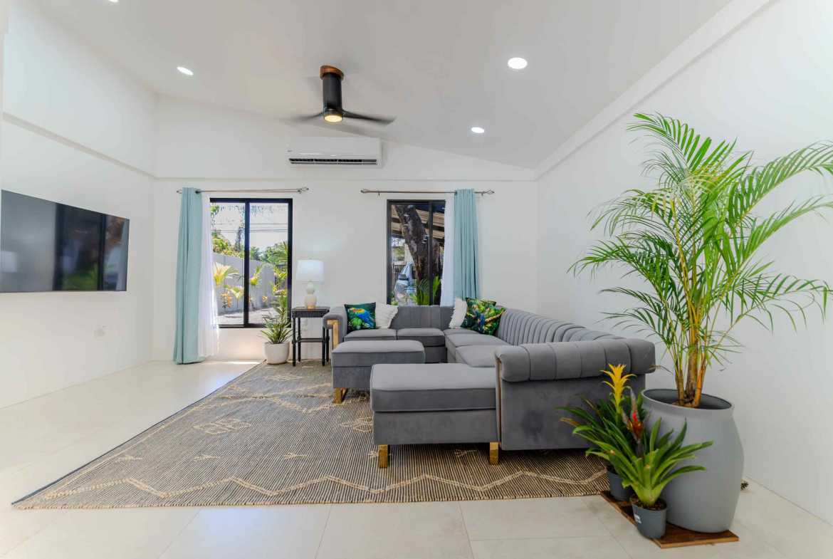 Brand-New 3-Bedroom Villa with Pool & Garden Views, photo 23 of 24