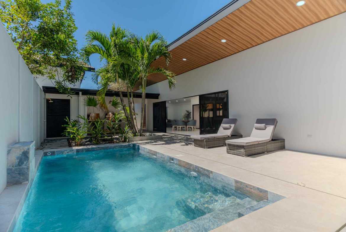 Brand-New 3-Bedroom Villa with Pool & Garden Views, photo 4 of 24