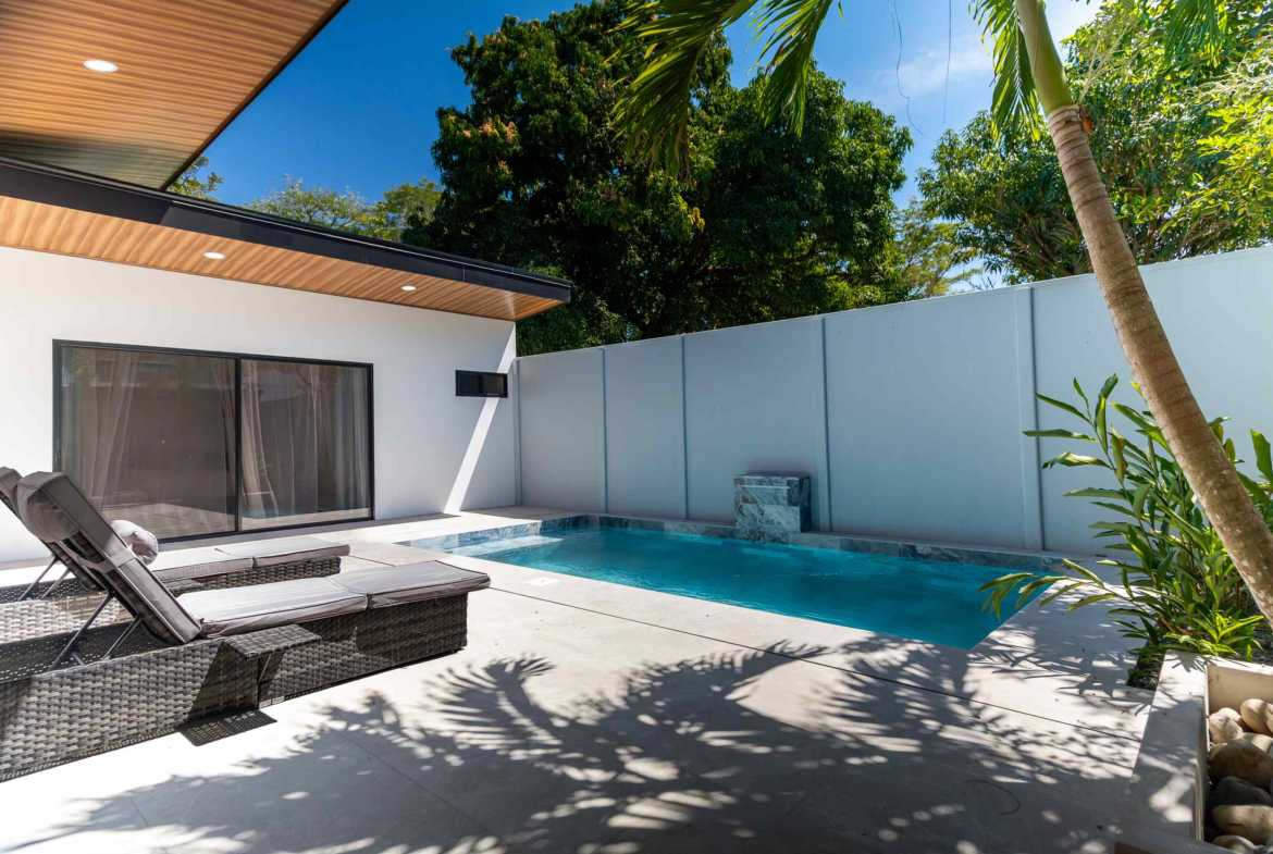Brand-New 3-Bedroom Villa with Pool & Garden Views, photo 3 of 24