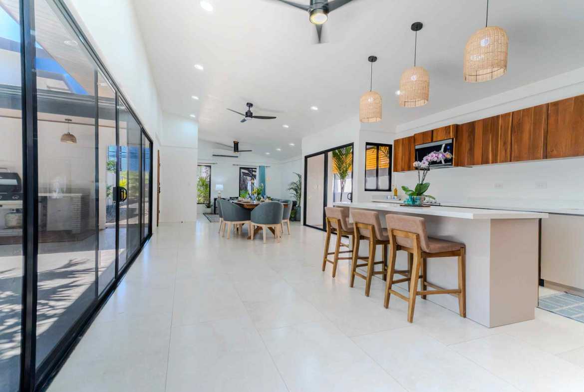 Brand-New 3-Bedroom Villa with Pool & Garden Views, photo 13 of 24
