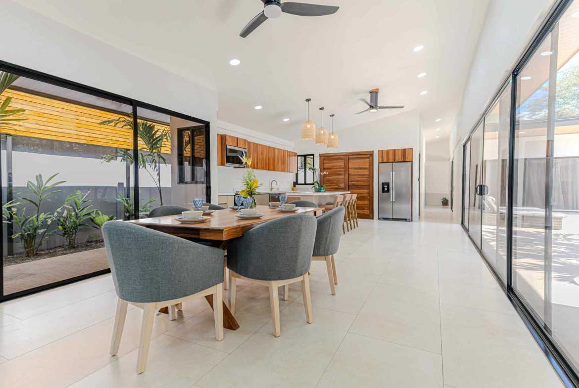 Brand-New 3-Bedroom Villa with Pool & Garden Views, photo 10 of 24