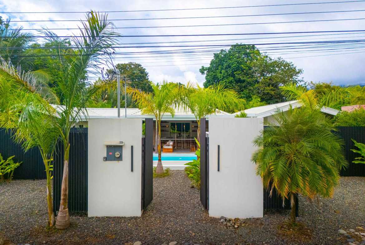 Modern 4-Bedroom Investment Property with Pool & Yoga Deck in Uvita Costa Rica photo 3