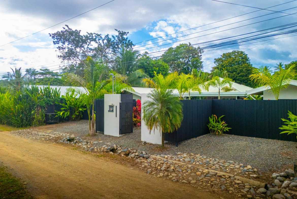 Modern 4-Bedroom Investment Property with Pool & Yoga Deck in Uvita Costa Rica photo 5