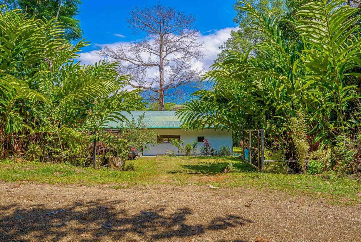 2-Bedroom Home with River, Mountain Views & Pool, photo 22 of 24
