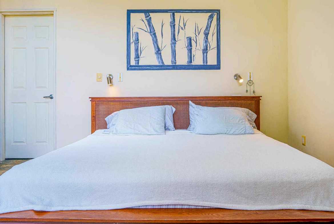 2-Bedroom Home with River, Mountain Views & Pool, photo 17 of 24
