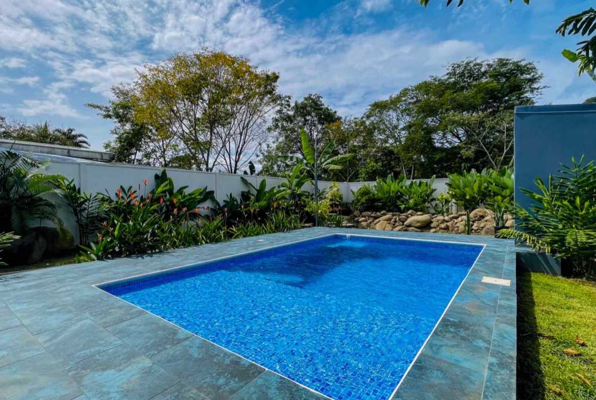 Charming 2-Bedroom Home with Private Pool & Walk-to-Beach in Bahia near Uvita Costa Rica photo 12