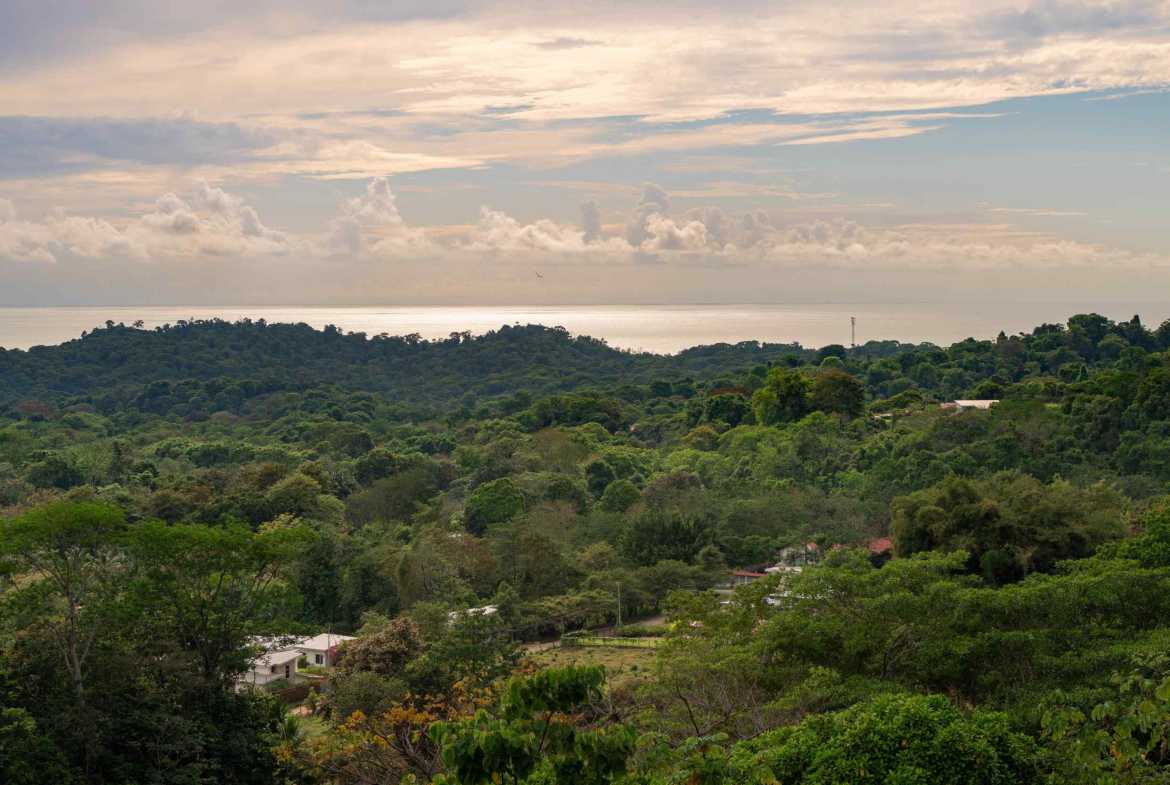 Stunning 4-Bedroom Villa with Ocean Views & Pool in Ojochal Costa Rica photo 25