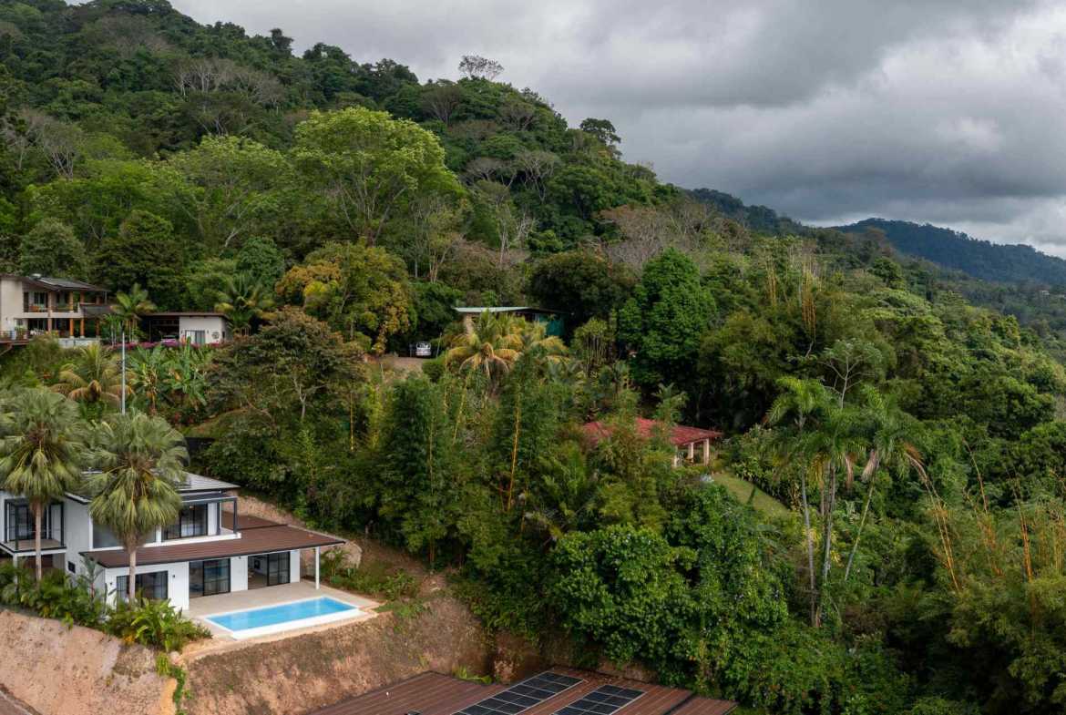 Stunning 4-Bedroom Villa with Ocean Views & Pool in Ojochal Costa Rica photo 23