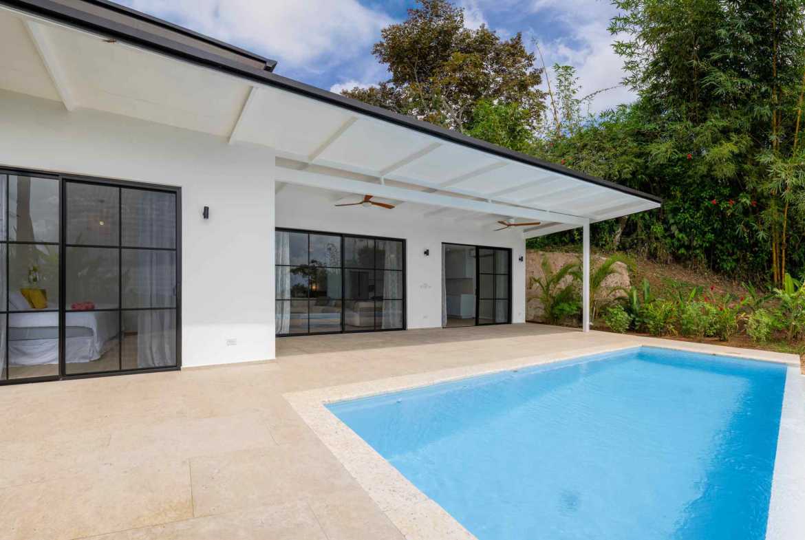 Stunning 4-Bedroom Villa with Ocean Views & Pool in Ojochal Costa Rica photo 3
