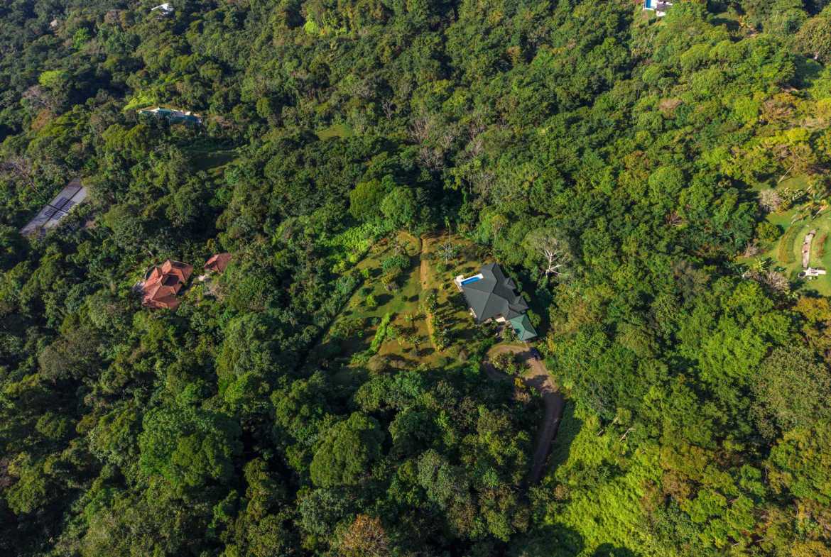 Ultra-Private 3-Bedroom Estate with Whale’s Tail Ocean Views & Pool in Dominical Costa Rica photo 8