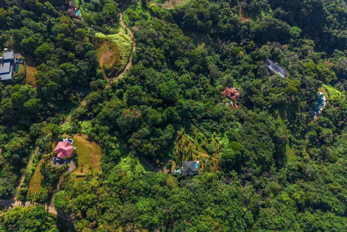 Ultra-Private 3-Bedroom Estate with Whale’s Tail Ocean Views & Pool in Dominical Costa Rica photo 6