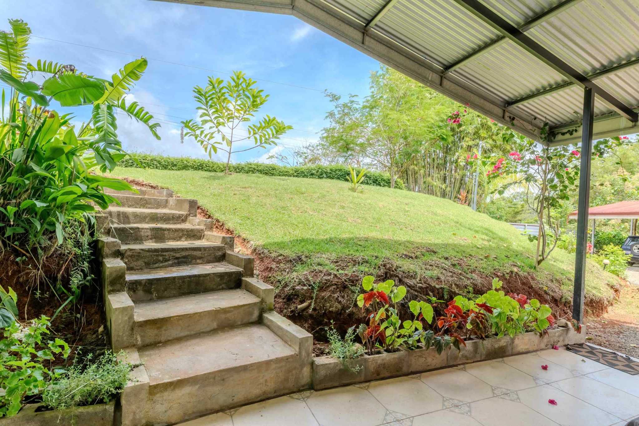 59259-21 Unique 7-Bedroom Multi-Family Compound with 4 Furnished Units in Platanillo Costa Rica