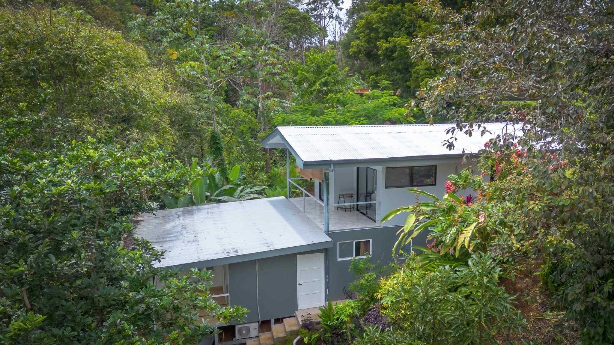 59259-10 Unique 7-Bedroom Multi-Family Compound with 4 Furnished Units in Platanillo Costa Rica
