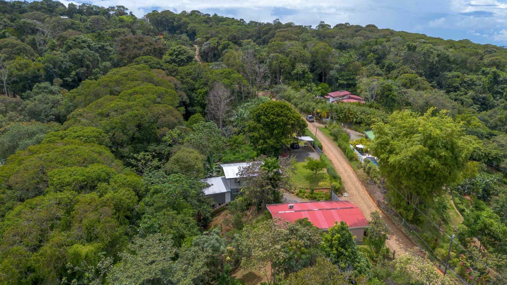59259-7 Unique 7-Bedroom Multi-Family Compound with 4 Furnished Units in Platanillo Costa Rica