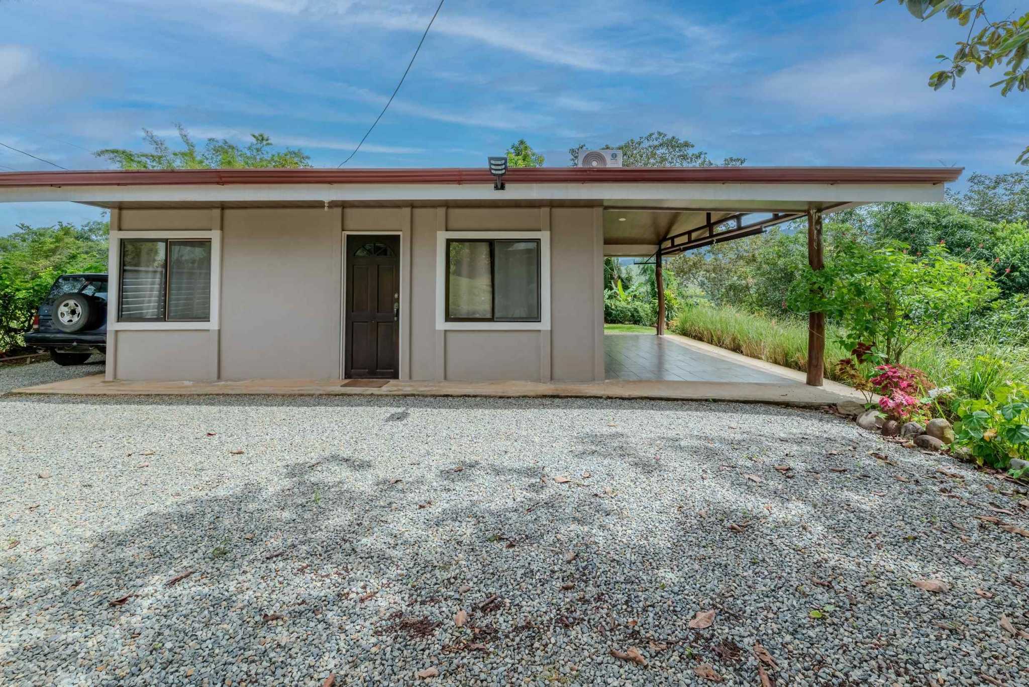 59259-6 Unique 7-Bedroom Multi-Family Compound with 4 Furnished Units in Platanillo Costa Rica