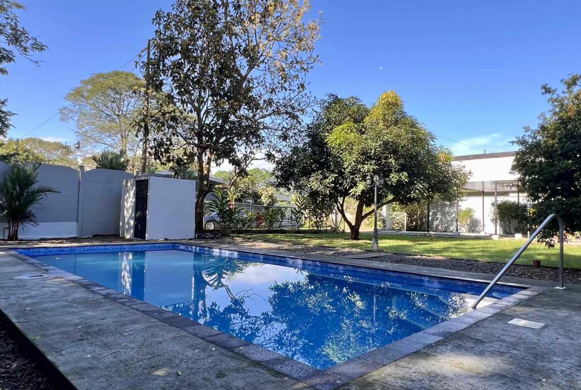 Spacious 3-Bedroom Home with Large Pool & Garden in Bahia Costa Rica photo 30