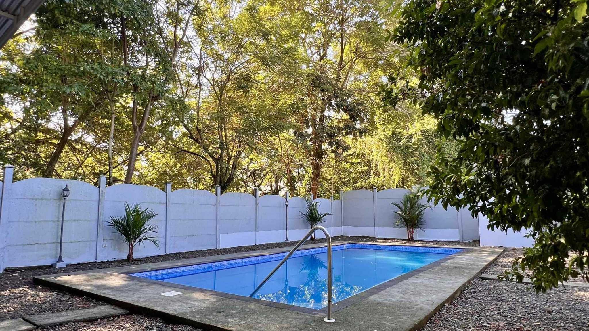 Spacious 3-Bedroom Home with Large Pool & Garden in Bahia Costa Rica