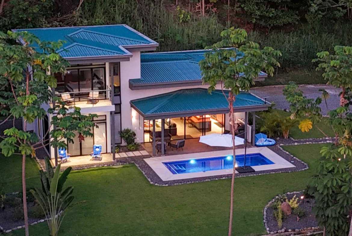 Stunning 3-Bedroom Modern Home with Ocean & Mountain Views in Ojochal Costa Rica photo 3