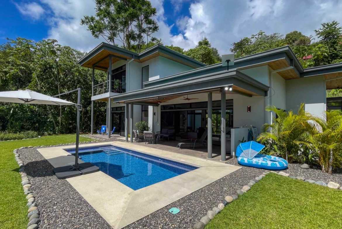 Stunning 3-Bedroom Modern Home with Ocean & Mountain Views in Ojochal Costa Rica photo 11