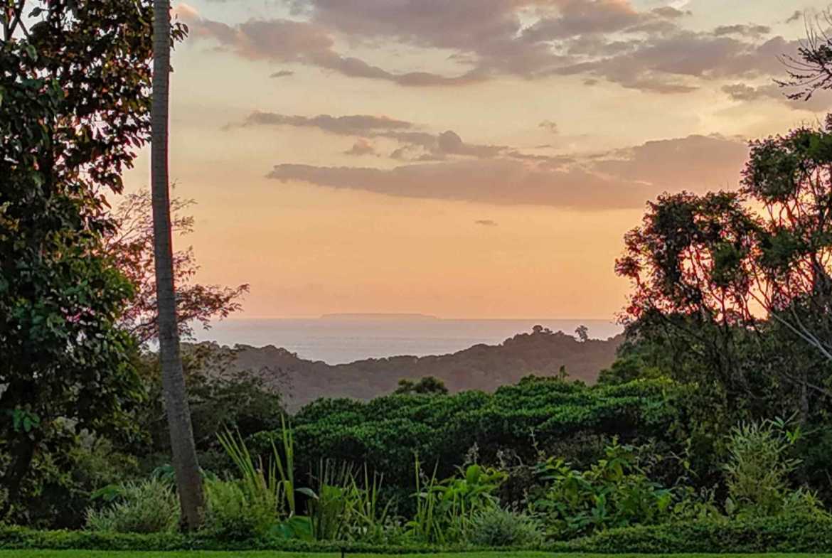 Stunning 3-Bedroom Modern Home with Ocean & Mountain Views in Ojochal Costa Rica photo 5
