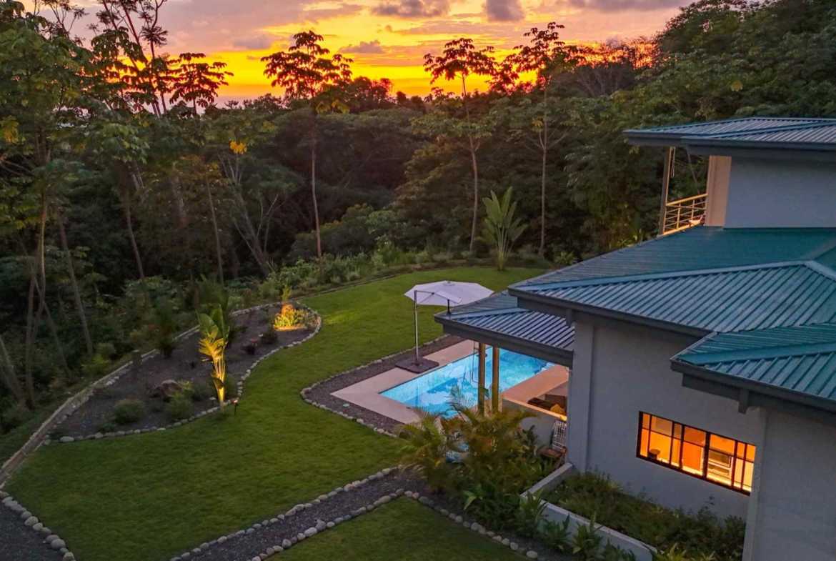 Stunning 3-Bedroom Modern Home with Ocean & Mountain Views in Ojochal Costa Rica photo 4