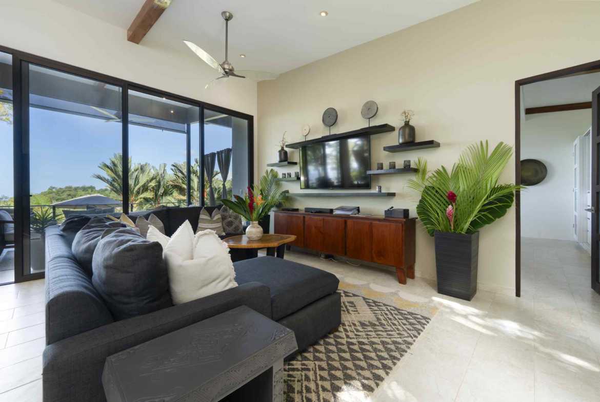 4-Bedroom Villa with Ocean Views & Private Pool, photo 12 of 24