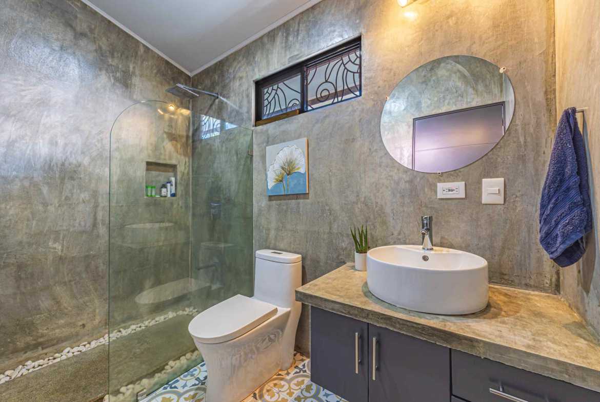 Modern 3-Bedroom Home with Designer Pool & Fruit Trees, photo 21 of 24