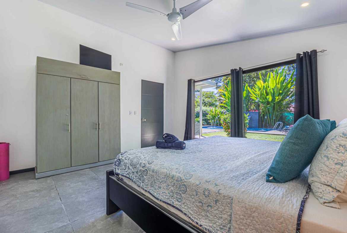 Modern 3-Bedroom Home with Designer Pool & Fruit Trees, photo 17 of 24