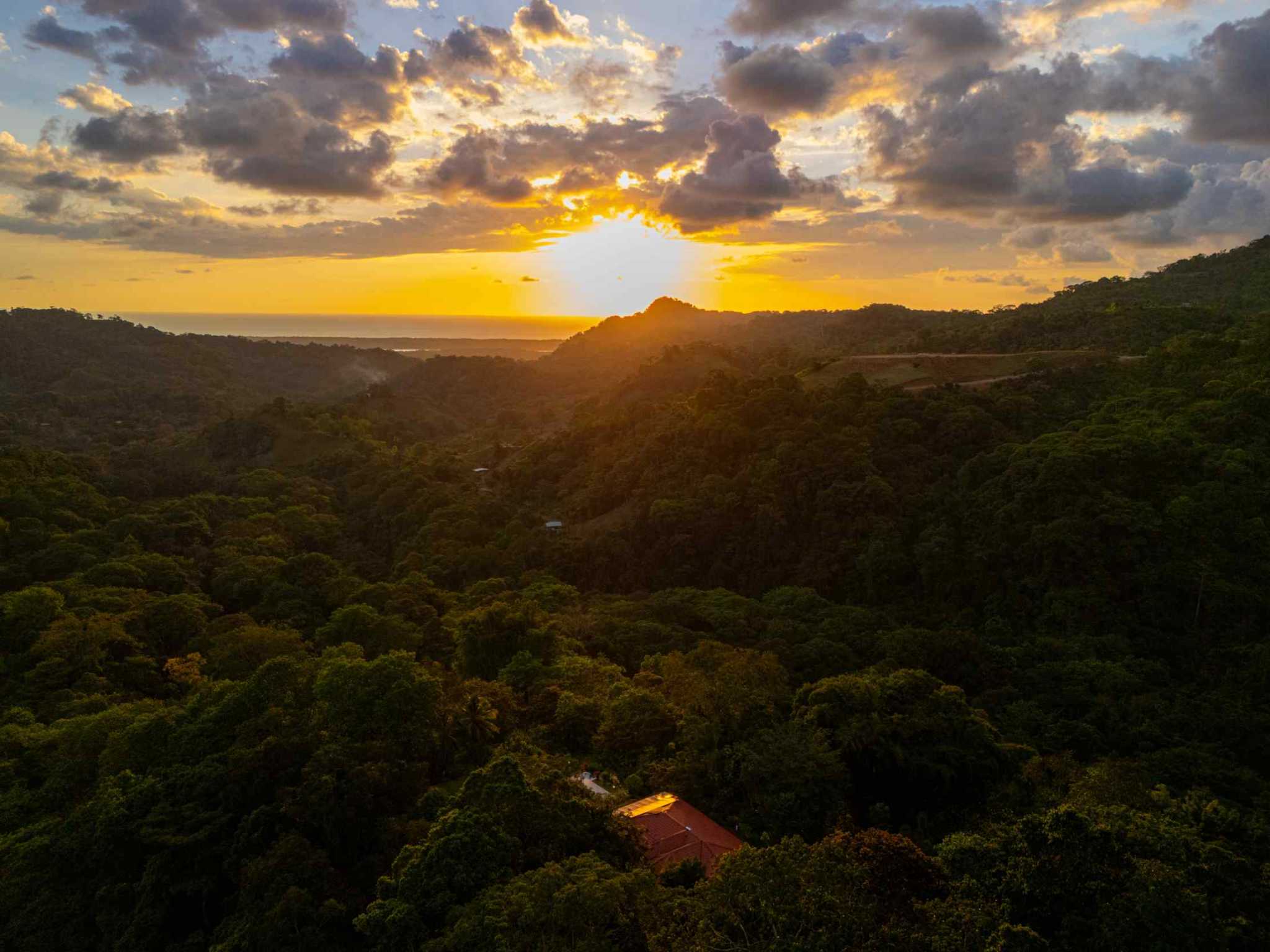 58334-10 Stunning 3-Bedroom Villa with Ocean Views & Private Pool in Tres Rios Costa Rica