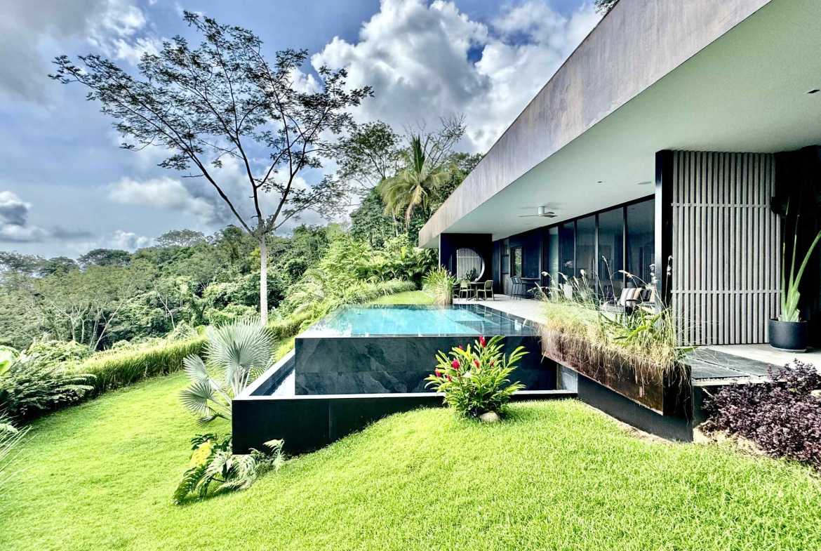 Stunning 3-Bedroom Designer Villa with Ocean Views & Private Pool in Uvita Costa Rica photo 10