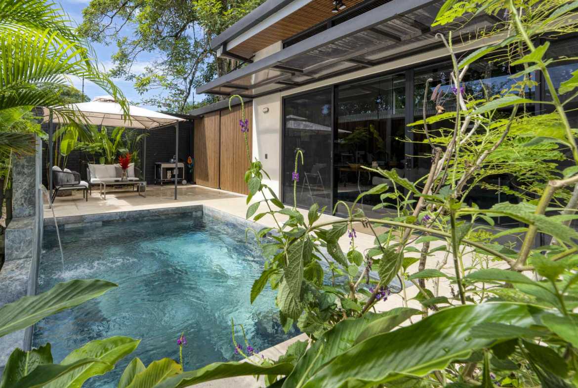 3-Bedroom Home with Pool & Mountain Views, photo 4 of 24