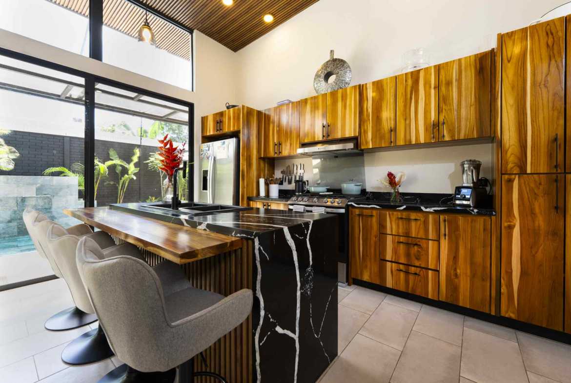 3-Bedroom Home with Pool & Mountain Views, photo 23 of 24