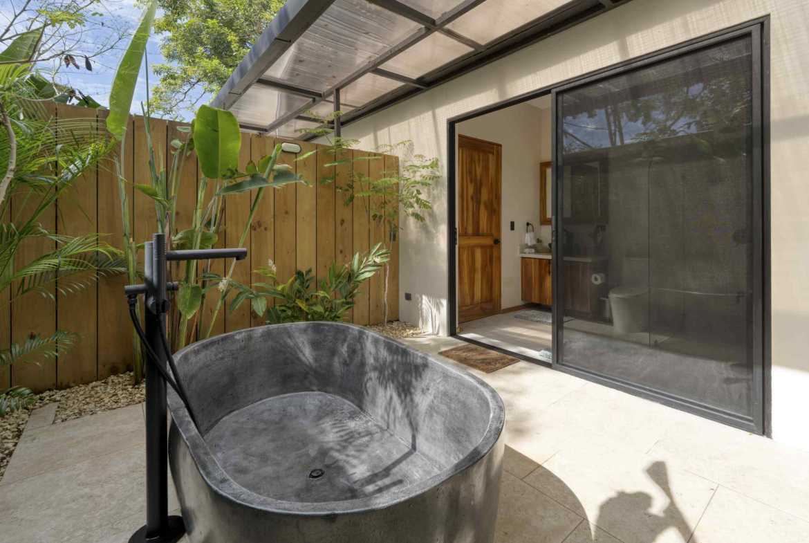 3-Bedroom Home with Pool & Mountain Views, photo 11 of 24