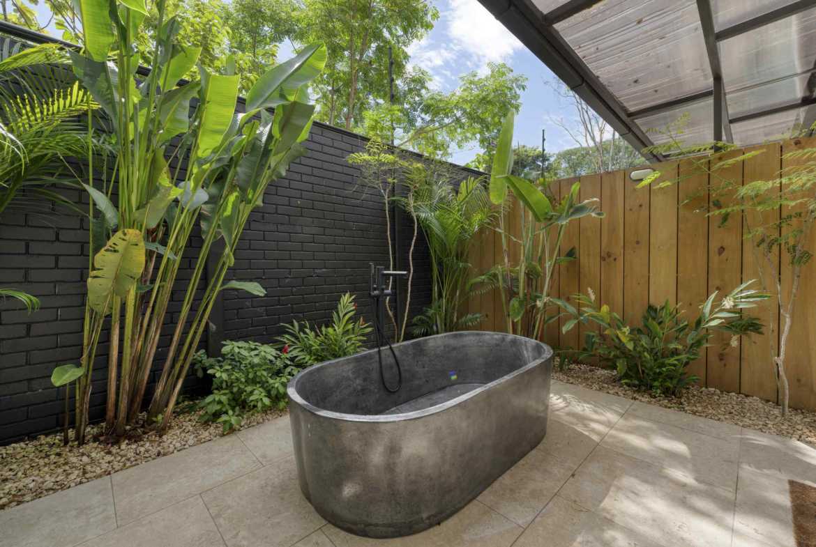 3-Bedroom Home with Pool & Mountain Views, photo 10 of 24