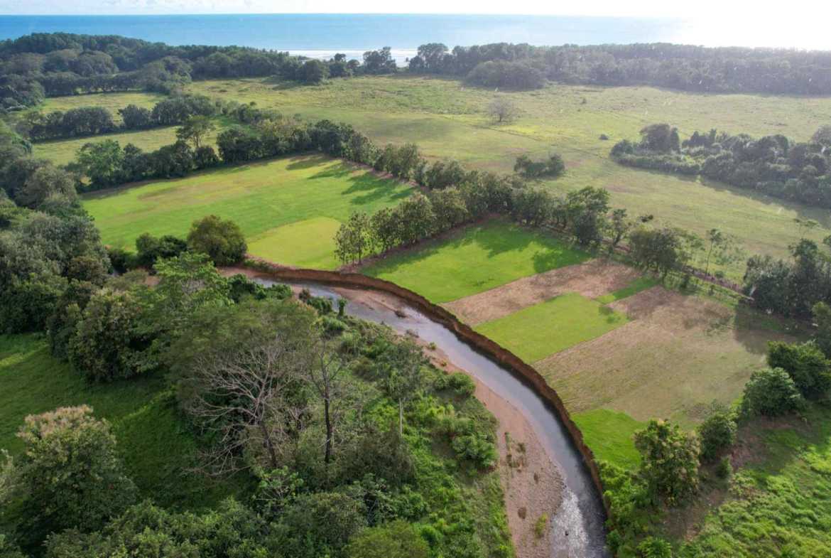 Ocean View 23-Acre Commercial Land with Highway Access in Hatillo Costa Rica photo 6