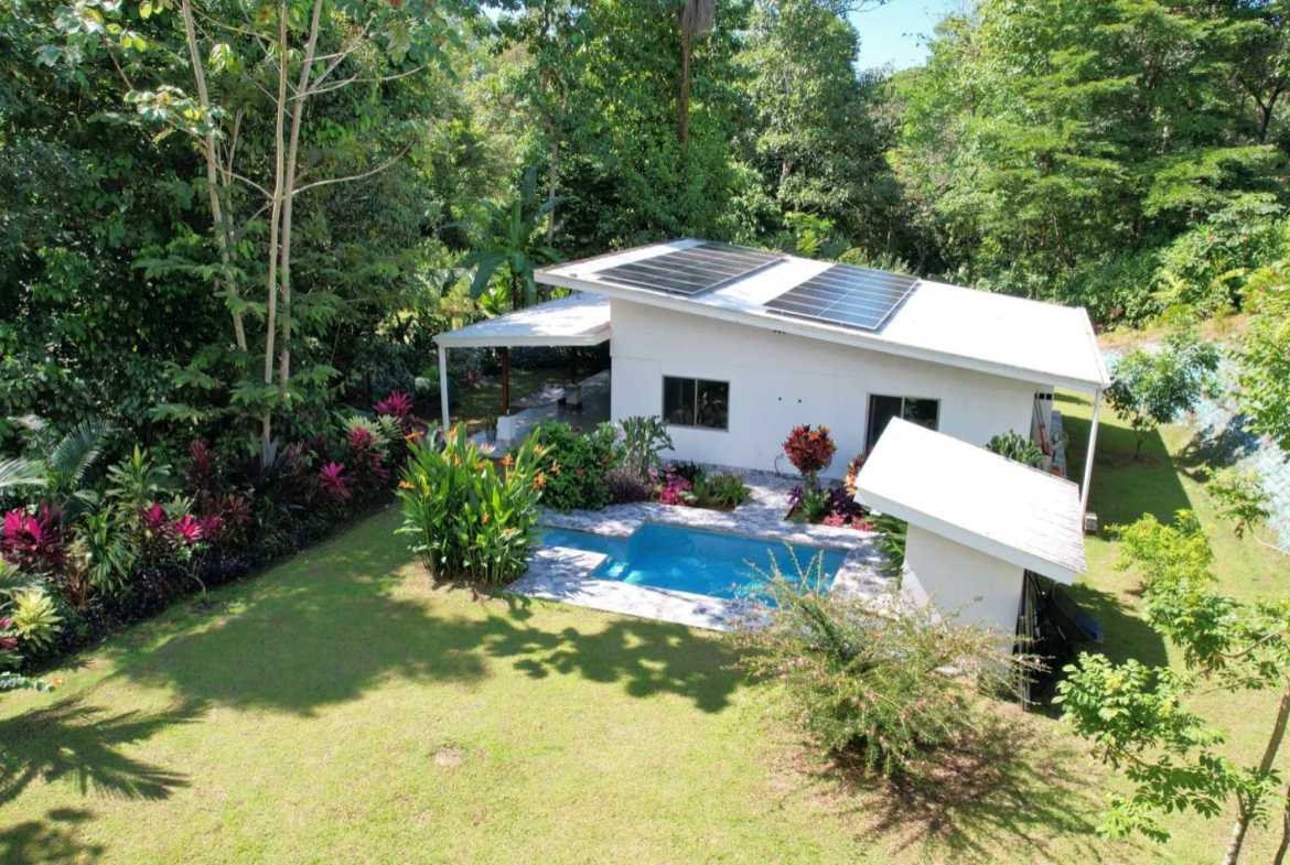 Sustainable 2-Bedroom Solar Home with Creek Frontage in Ojochal Costa Rica photo 2