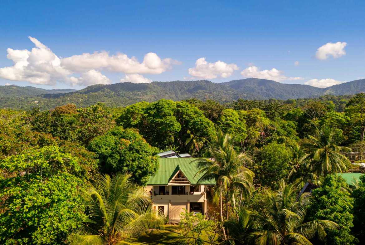 Beautiful 2-Bedroom Home in Walk-to-Beach Location in Uvita Costa Rica photo 4