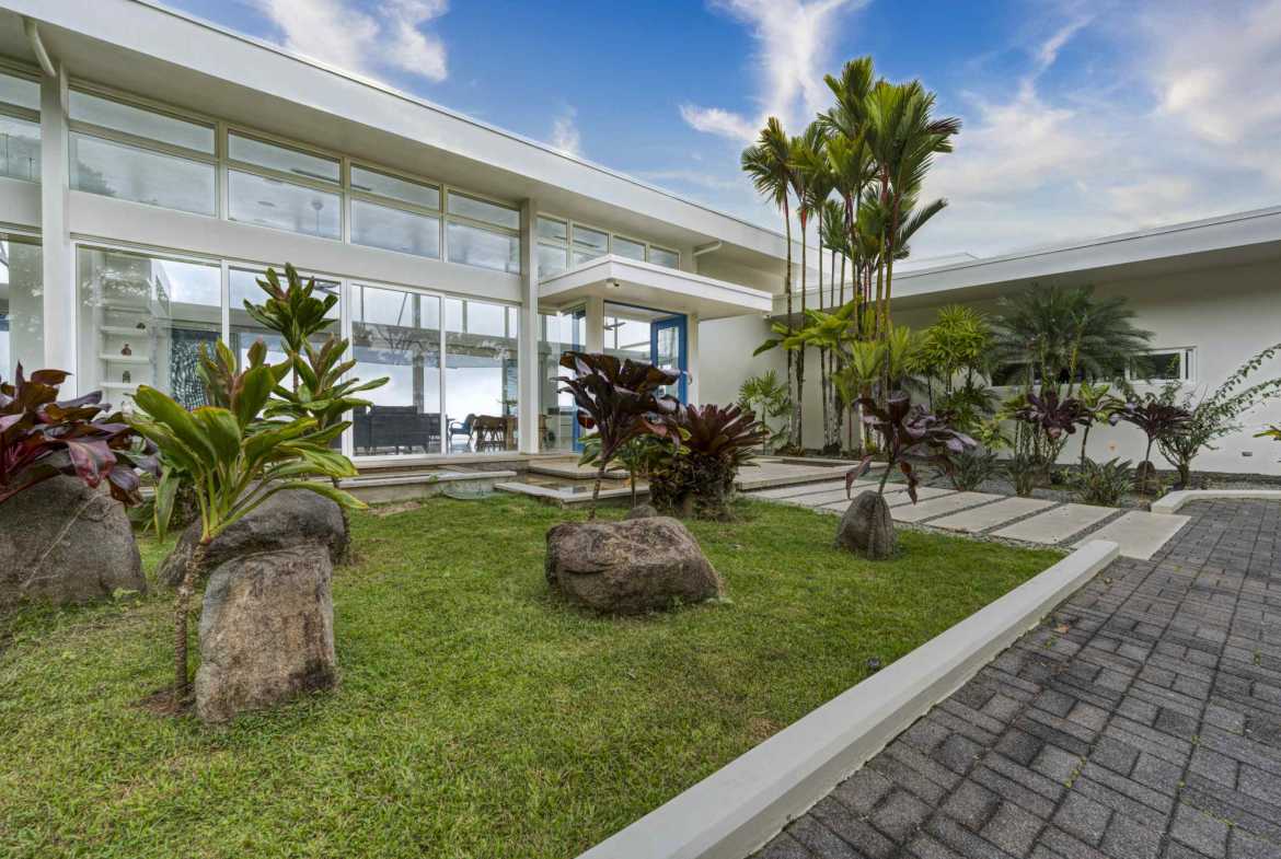 Luxury Home with 5 Bedrooms, Pool & Incredible Views in Costa Verde Estates above Dominicalito Costa Rica photo 40