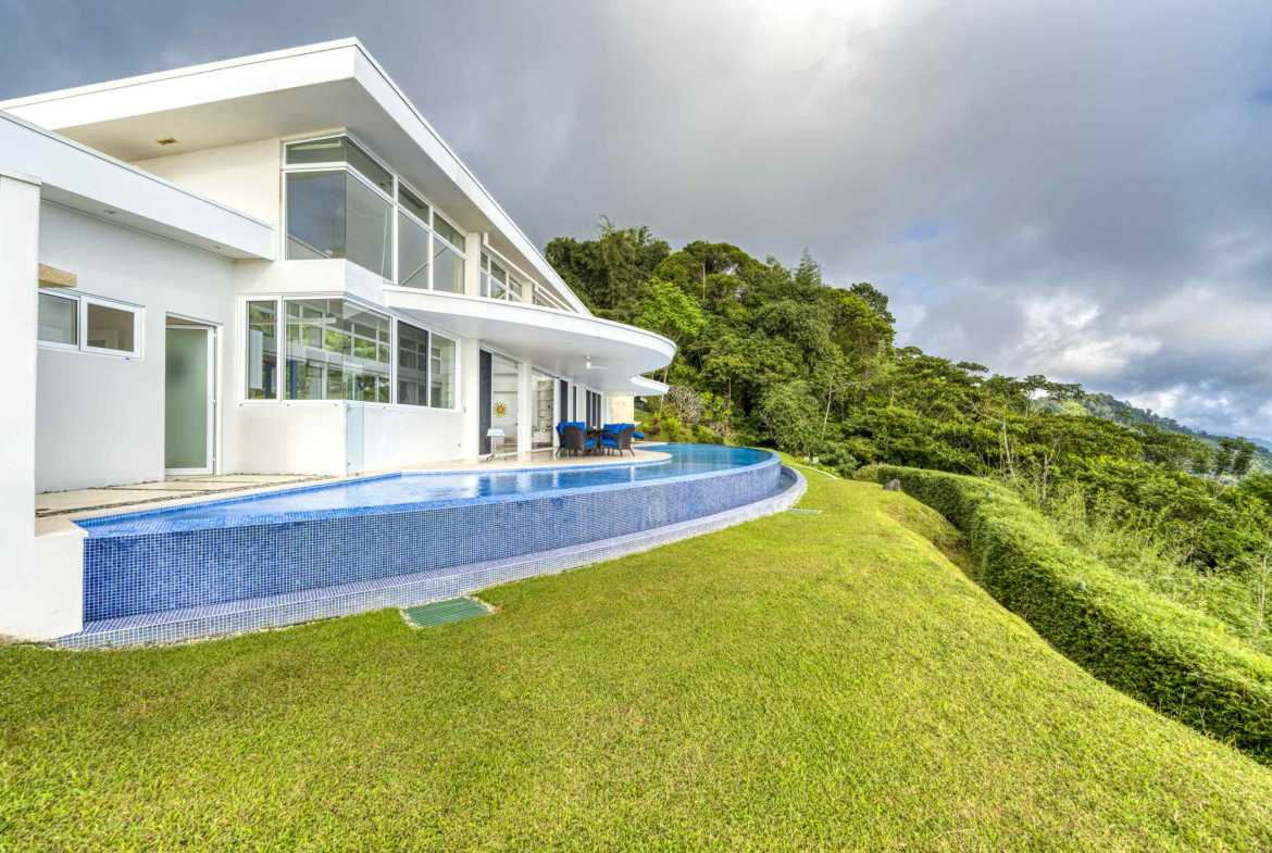 Luxury Home with 5 Bedrooms, Pool & Incredible Views in Costa Verde Estates above Dominicalito Costa Rica photo 4