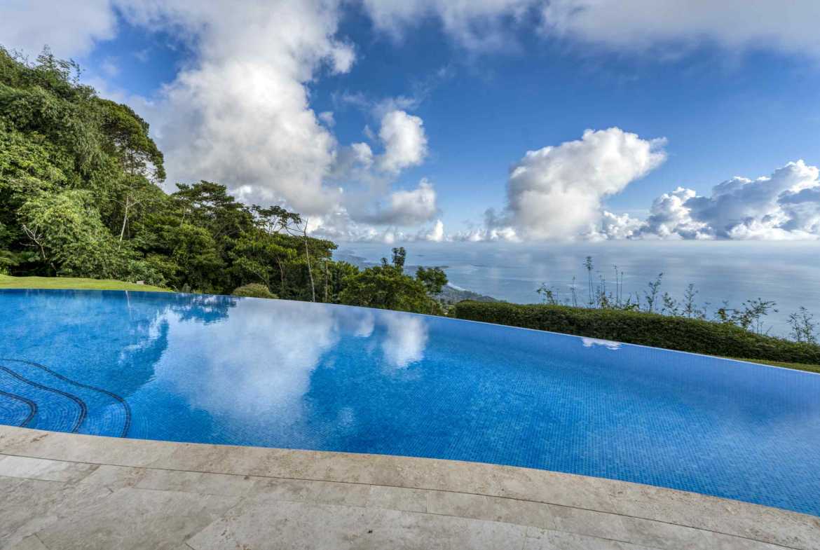 Luxury Home with 5 Bedrooms, Pool & Incredible Views in Costa Verde Estates above Dominicalito Costa Rica photo 3