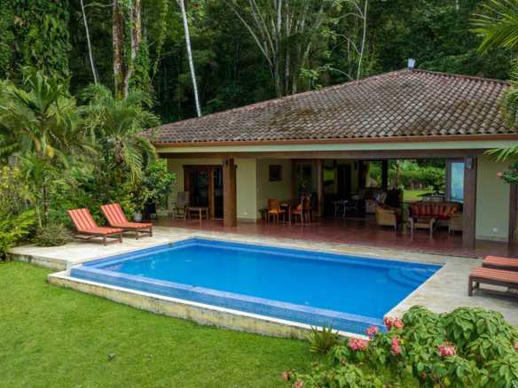 Luxurious 5-Bedroom Home with Ocean Views & Private Pool in Escaleras Costa Rica