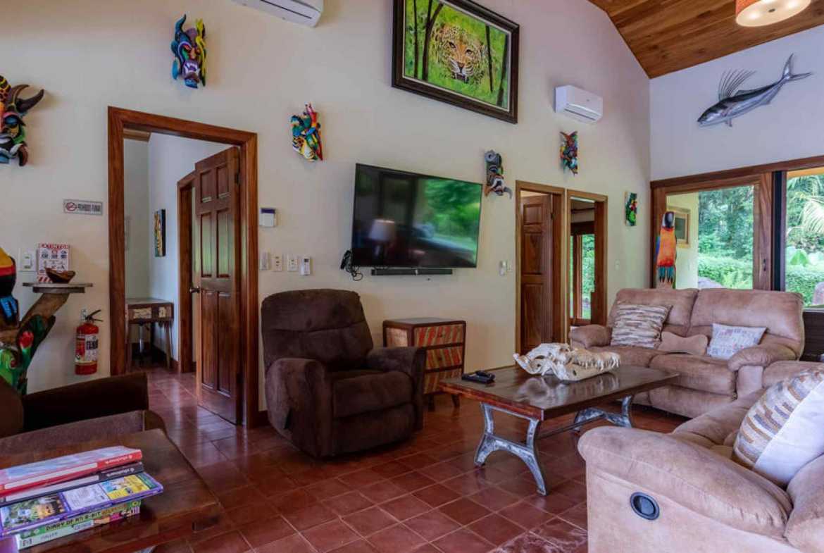 Luxurious 5-Bedroom Home with Ocean Views & Private Pool in Escaleras Costa Rica photo 11